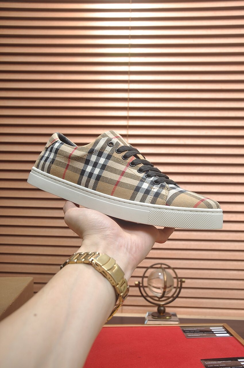 Burberry Beige Check Low-Top Sneakers - Black Laces